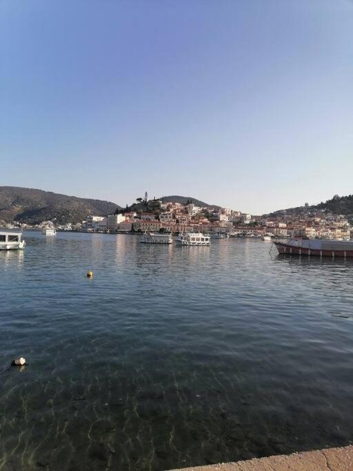 Suiteviewporos Galatás Buitenkant foto